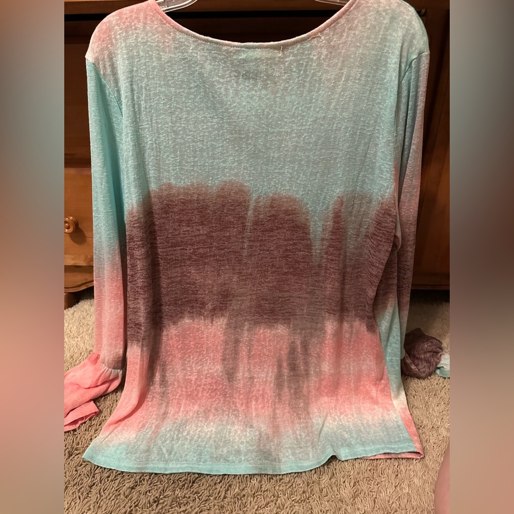 Spring color top - Picture 2 of 4